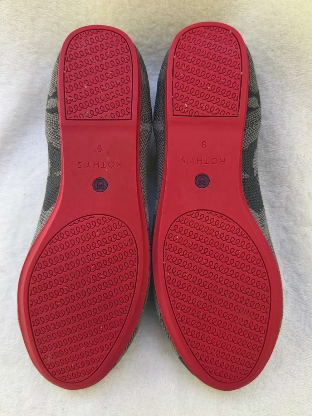 Rothy’s Grey Camo Ballet Flat Retired Pattern Size 9.5 White Halo Red Soles EUC - Picture 12 of 14